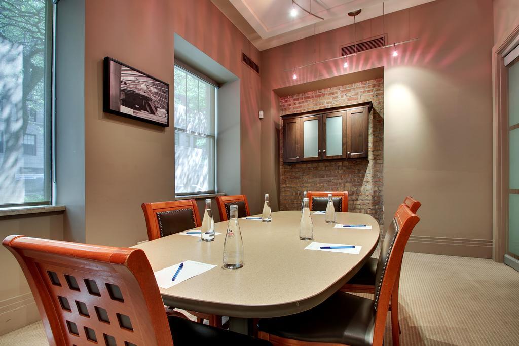 שיקגו Dewitt Hotel And Suites מראה חיצוני תמונה