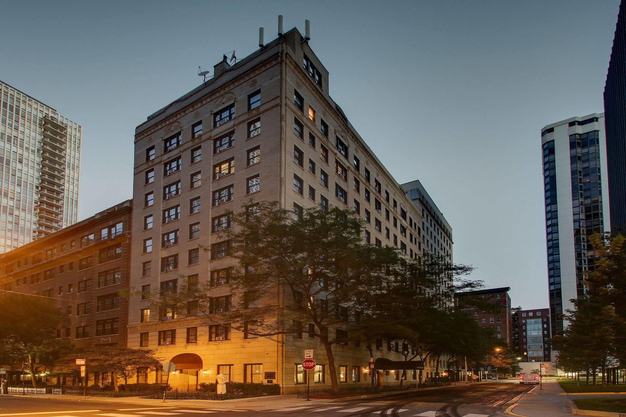 שיקגו Dewitt Hotel And Suites מראה חיצוני תמונה