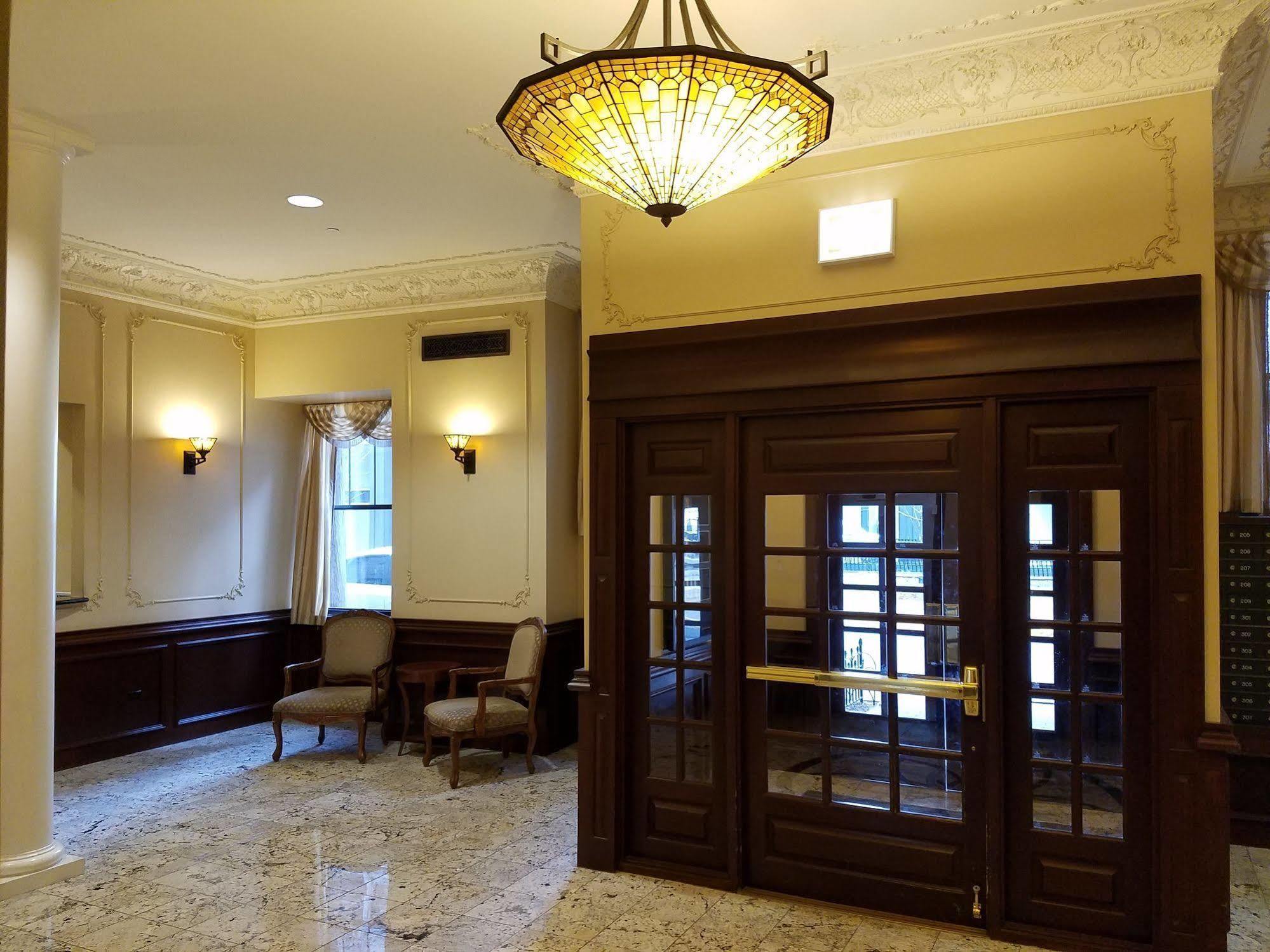 שיקגו Dewitt Hotel And Suites מראה חיצוני תמונה