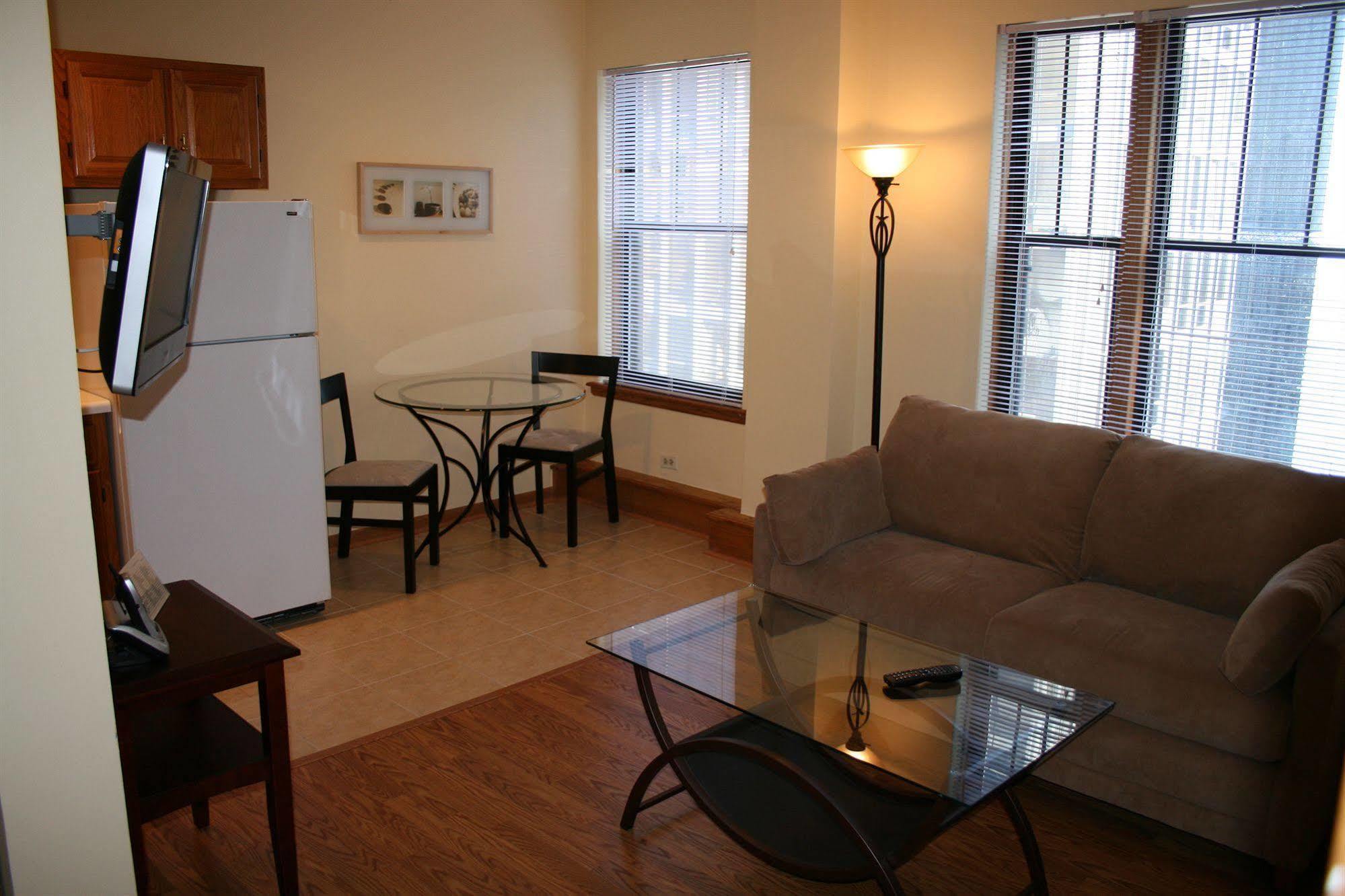 שיקגו Dewitt Hotel And Suites מראה חיצוני תמונה