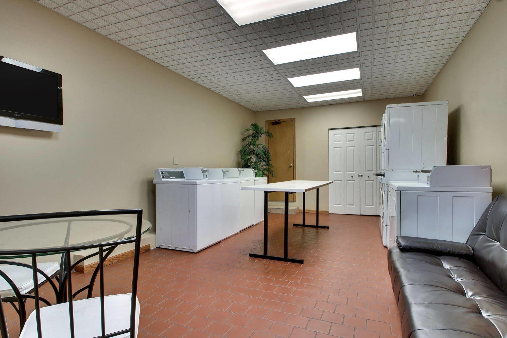 שיקגו Dewitt Hotel And Suites מראה חיצוני תמונה